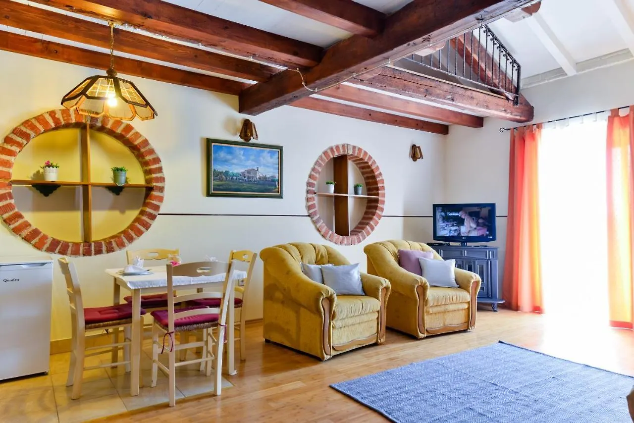 Guest house Apartments & Rooms Mani A Casa Savudrija